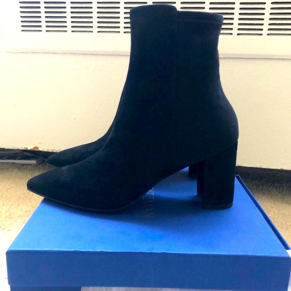 Stuart Weitzman bootie in size 7. Used once